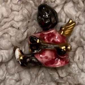 Vintage Collectible Felton Mini Angel Figurine.